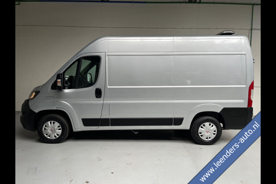 Fiat Ducato Automaat 30 2.3 MultiJet 140pk euro6 L2H2 3Persoons Airco Navigatie Trekhaak Zilvergrijs Metallic RIJKLAARPRIJS!