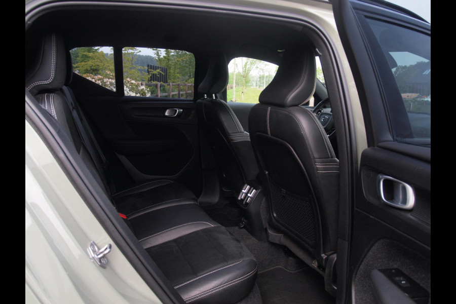 Volvo XC40 Recharge P8 AWD R-Design | Camera | Warmtepomp | Apple Carplay | Cruise Control |