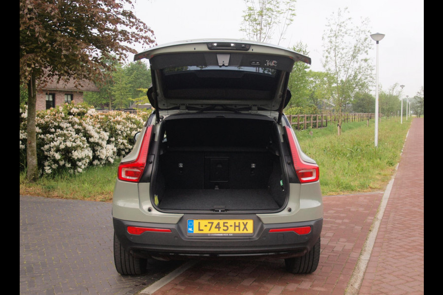Volvo XC40 Recharge P8 AWD R-Design | Camera | Warmtepomp | Apple Carplay | Cruise Control |