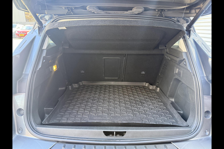 Opel Grandland X 1.2 Turbo Ultimate Navi|Camera|Carplay|Clima|Stoelverw V+A|Cruise|D-riem v.v in 2025|Trekhaak|N.A.P|APK tot 05-2027