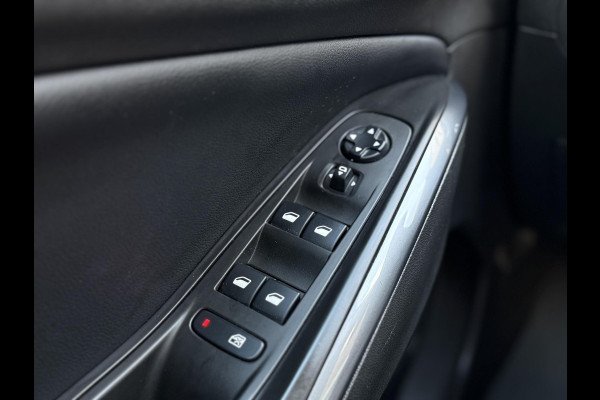 Opel Grandland X 1.2 Turbo Ultimate Navi|Camera|Carplay|Clima|Stoelverw V+A|Cruise|D-riem v.v in 2025|Trekhaak|N.A.P|APK tot 05-2027