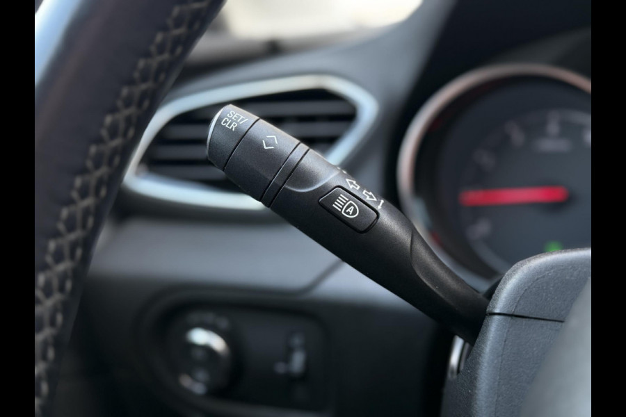 Opel Grandland X 1.2 Turbo Ultimate Navi|Camera|Carplay|Clima|Stoelverw V+A|Cruise|D-riem v.v in 2025|Trekhaak|N.A.P|APK tot 05-2027