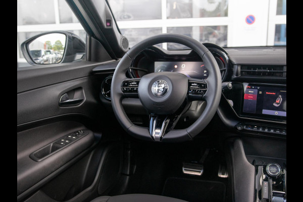 Alfa Romeo junior 1.2 Turbo Hybrid Ibrida Ti | Techno Pack | 18" | Schuif/Kanteldak | Verwarmbare voorruit | Bicolore