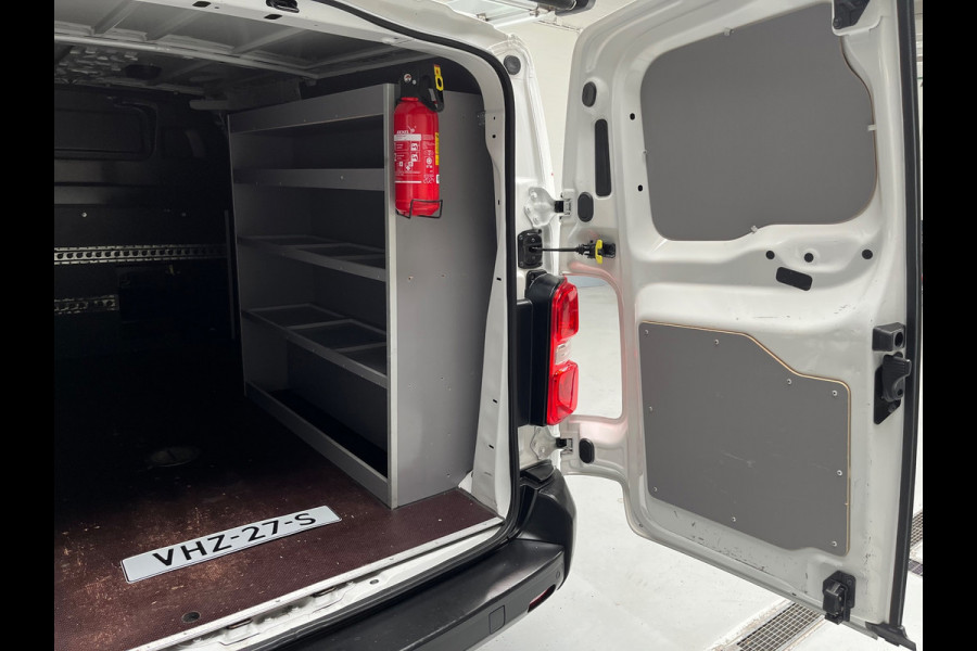 Toyota ProAce Worker L3H1 2.0 D-4D 122pk euro6 Cool Comfort Long 3Persoons Imperiaal Inrichting Trekhaak 2500kg RIJKLAARPRIJS