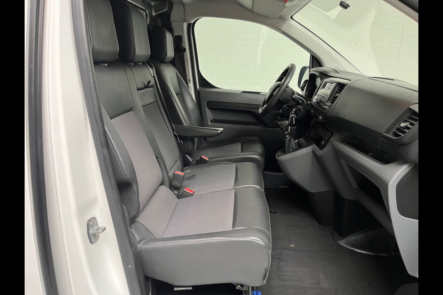 Toyota ProAce Worker L3H1 2.0 D-4D 122pk euro6 Cool Comfort Long 3Persoons Imperiaal Inrichting Trekhaak 2500kg RIJKLAARPRIJS