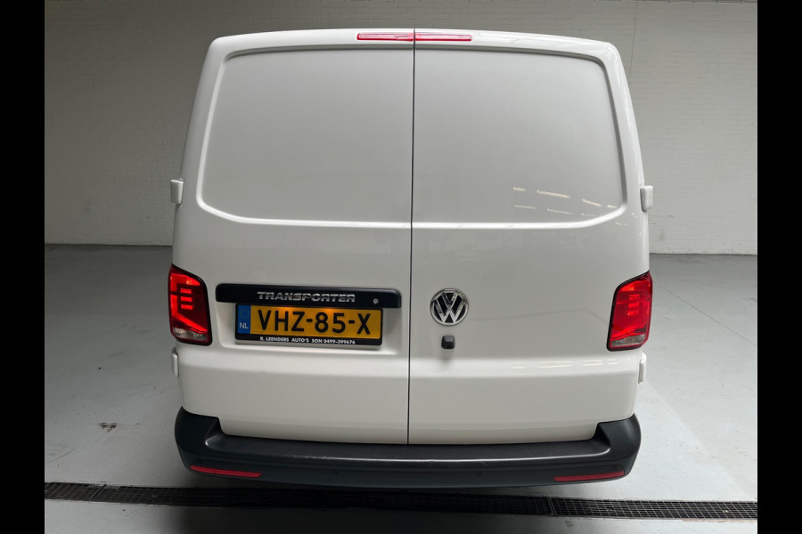 Volkswagen Transporter Automaat DSG Servicewagen 2.0 TDI 150pk L2H1 3Persoons Sortimo Inrichting, Airco, Navigatie, RIJKLAARPRIJS!