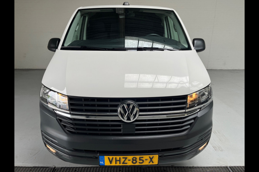 Volkswagen Transporter Automaat DSG Servicewagen 2.0 TDI 150pk L2H1 3Persoons Sortimo Inrichting, Airco, Navigatie, RIJKLAARPRIJS!