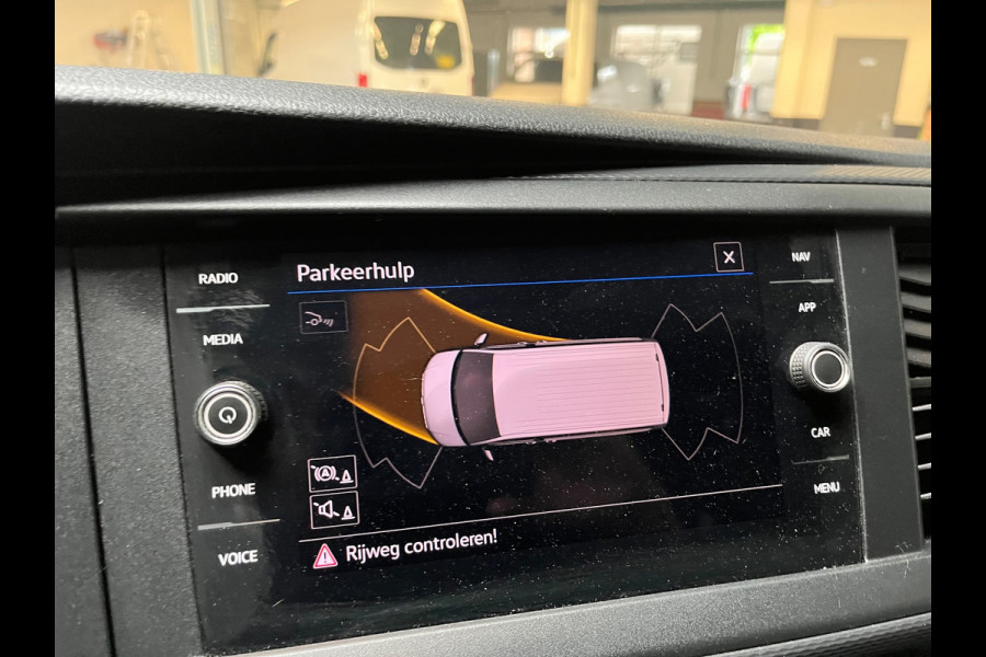 Volkswagen Transporter Automaat DSG Servicewagen 2.0 TDI 150pk L2H1 3Persoons Sortimo Inrichting, Airco, Navigatie, RIJKLAARPRIJS!