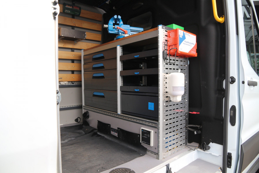 Ford Transit 2.0 TDCI 170PK | Aut. | Werkplaats inrichting | Cruise | Airco..
