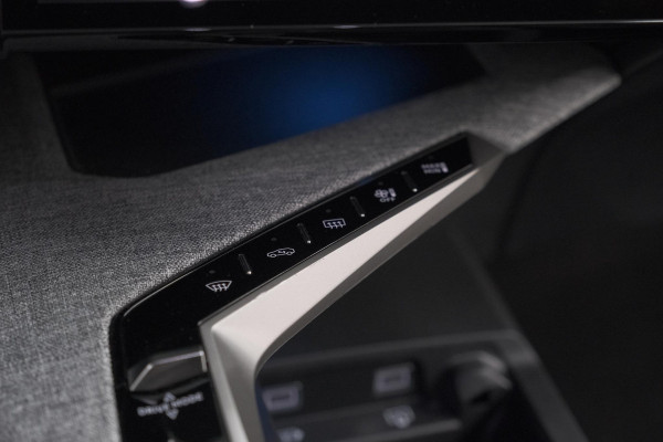 Peugeot 5008 1.2 Hybrid 136 GT | Adaptieve Cruise Control | Camera | Elektrische Kofferklep | Stoelverwarming