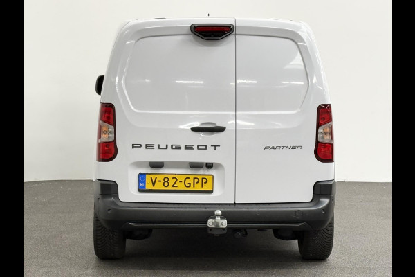 Peugeot Partner 1.5 BlueHDi 130PK L1 Automaat Airco Cruise Control Apple Carplay/ Android Auto Trekhaak Blindspot Rondomzicht camera volledig digitaal instrumentenpaneel