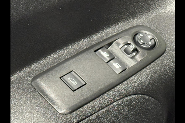 Peugeot Partner 1.5 BlueHDi 130PK L1 Automaat Airco Cruise Control Apple Carplay/ Android Auto Trekhaak Blindspot Rondomzicht camera volledig digitaal instrumentenpaneel