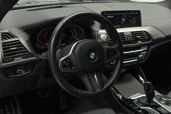 BMW X4 M40i HUD Panodak 360° Harman K Leer ACC Navi Keyless Entry & Go Elektr. uitklapbare trekhaak Elektr. bedienbare achterklep Memory seats Climate voor & achter PDC Zwarte hemelbekleding 21 inch LM v