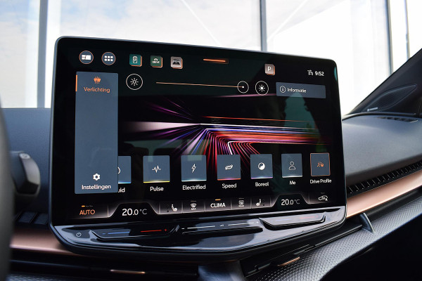 CUPRA Tavascan Adrenaline 82 kWh | SOH: 99,8% | Warmtepomp | Stuur- en Stoelverw.| HUD | Pano