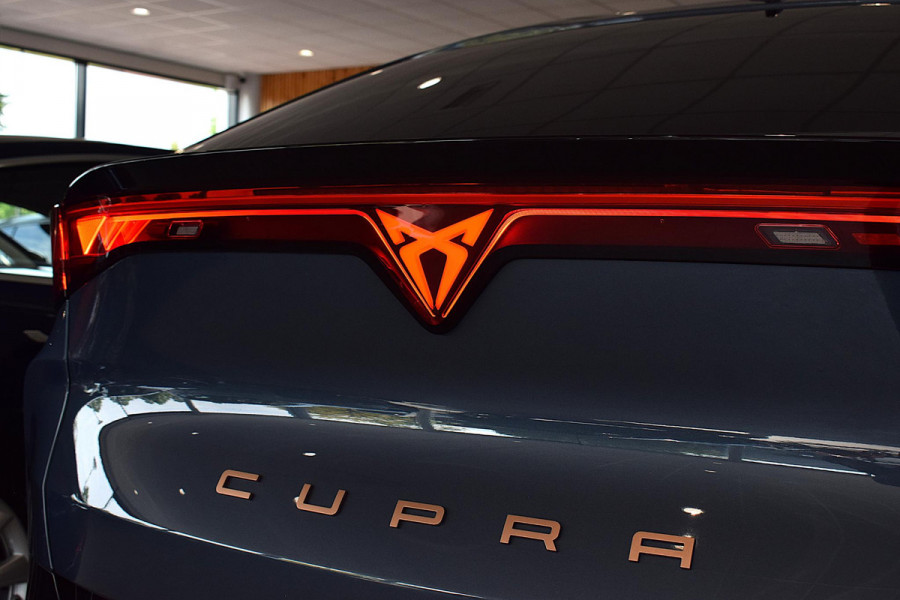 CUPRA Tavascan Adrenaline 82 kWh | SOH: 99,8% | Warmtepomp | Stuur- en Stoelverw.| HUD | Pano