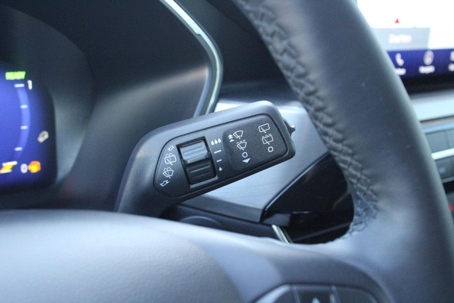 Ford Kuga 2.5 PHEV Titanium | Stoel + Stuurverwarming | Adaptive Cruise Control | Full LED | Camera | Head-Up Display | BLIS |