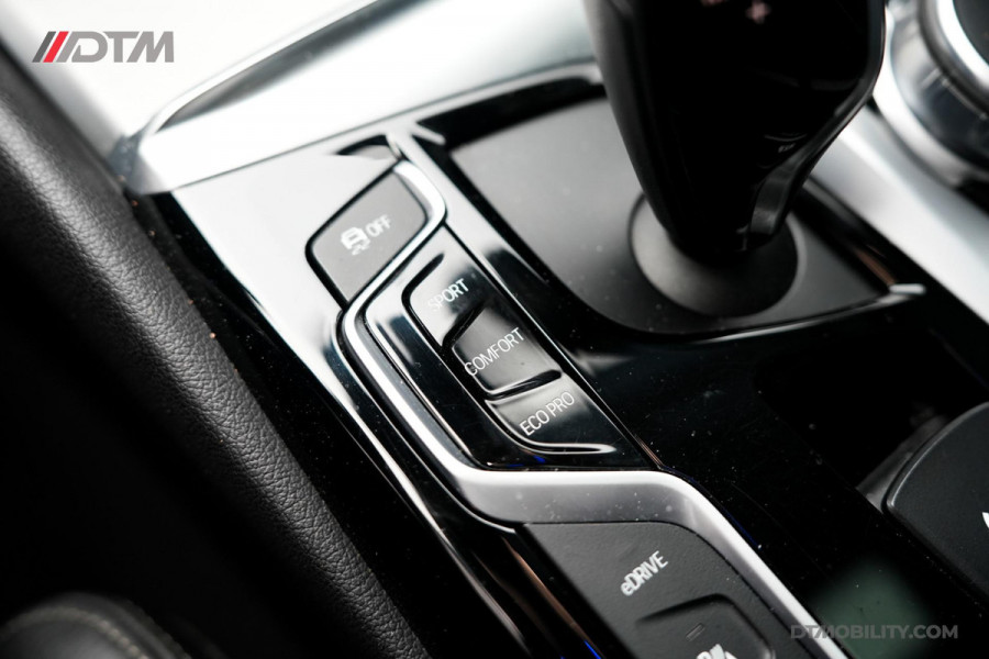 BMW 5 Serie 530e High Executive | Schuifdak | Adaptief cruise