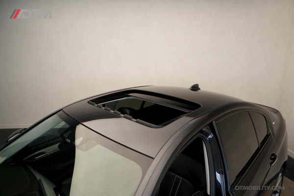 BMW 5 Serie 530e High Executive | Schuifdak | Adaptief cruise