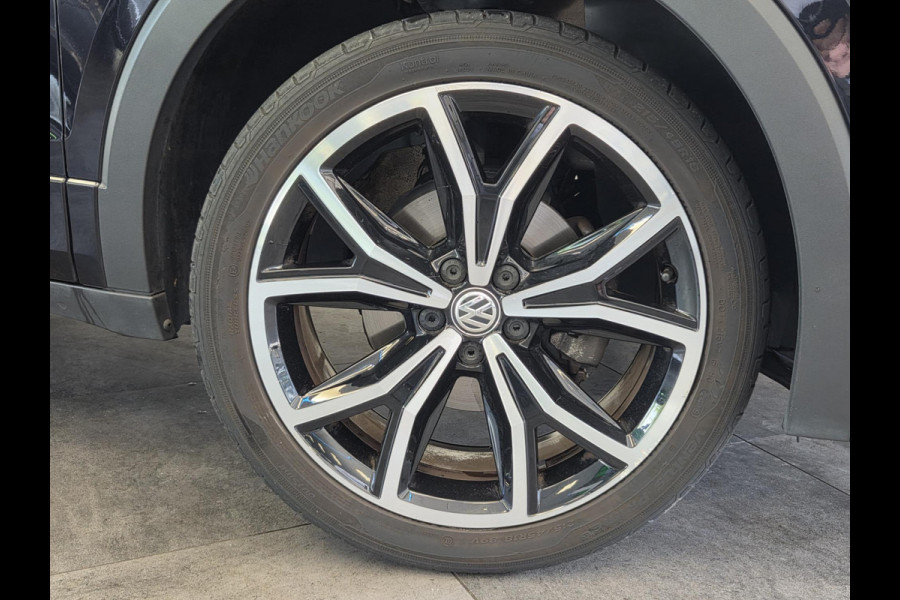 Volkswagen T-Cross 1.0 TSI Style Business R VCP Stoelverwarming Navigatie 24 Maanden garantie* (Vraag naar de voorwaarden)