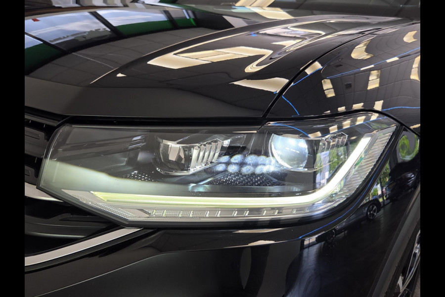 Volkswagen T-Cross 1.0 TSI Style Business R VCP Stoelverwarming Navigatie 24 Maanden garantie* (Vraag naar de voorwaarden)
