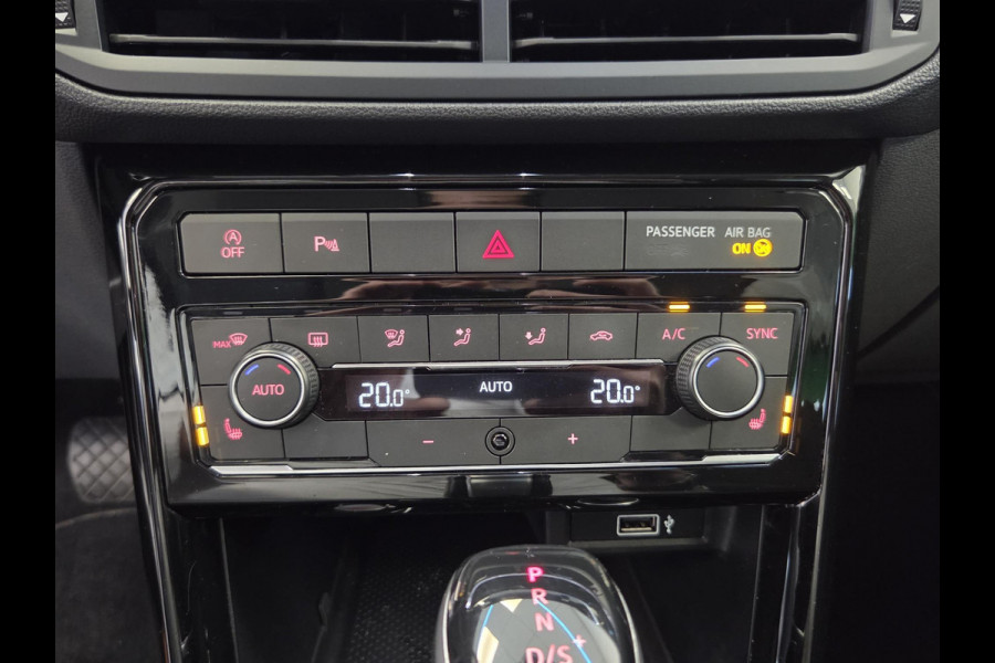 Volkswagen T-Cross 1.0 TSI Style Business R VCP Stoelverwarming Navigatie 24 Maanden garantie* (Vraag naar de voorwaarden)