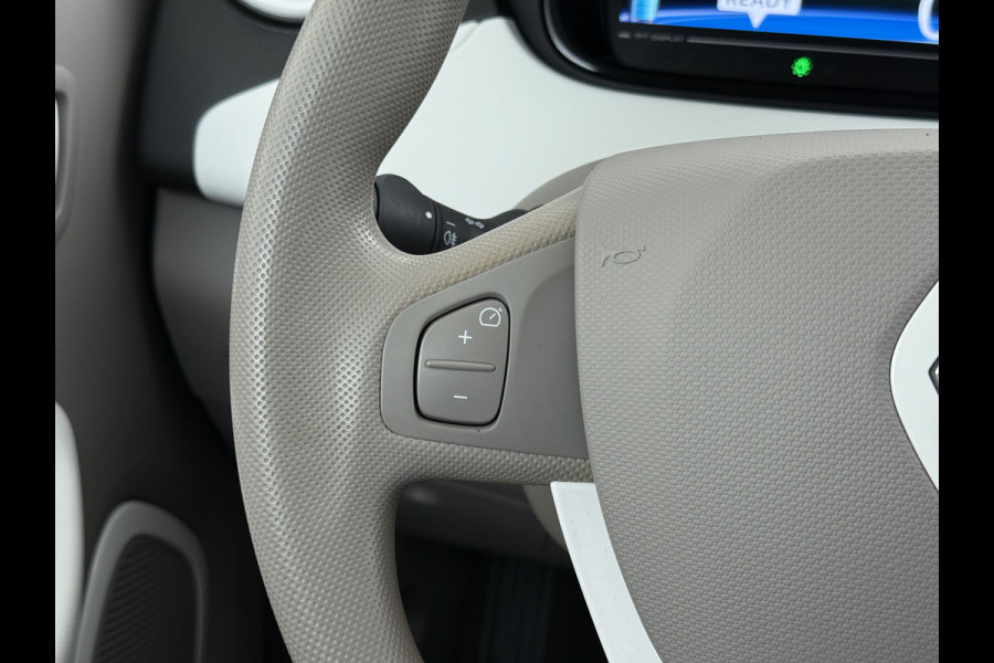 Renault ZOE R90 Life 41kWh Koop Accu! Navi Ecc Apple Carplay Android Auto Cruise Control Pdc Keyless Bluetooth Led Regen-Lichtsensor Isofix Eigen Accu ! SOH 85% Origineel Nederlandse Auto