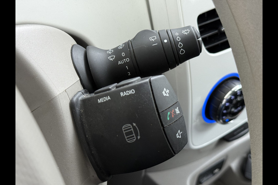 Renault ZOE R90 Life 41kWh Koop Accu! Navi Ecc Apple Carplay Android Auto Cruise Control Pdc Keyless Bluetooth Led Regen-Lichtsensor Isofix Eigen Accu ! SOH 85% Origineel Nederlandse Auto
