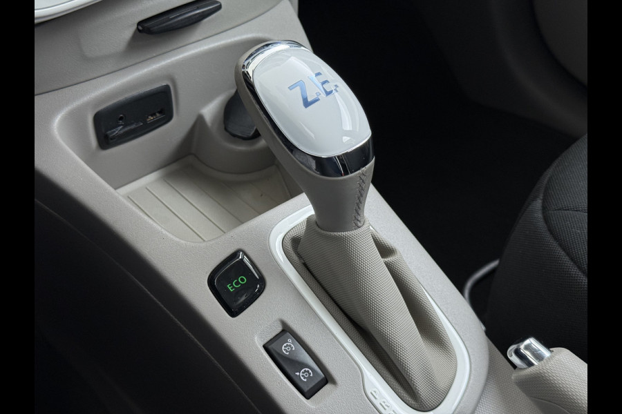 Renault ZOE R90 Life 41kWh Koop Accu! Navi Ecc Apple Carplay Android Auto Cruise Control Pdc Keyless Bluetooth Led Regen-Lichtsensor Isofix Eigen Accu ! SOH 85% Origineel Nederlandse Auto