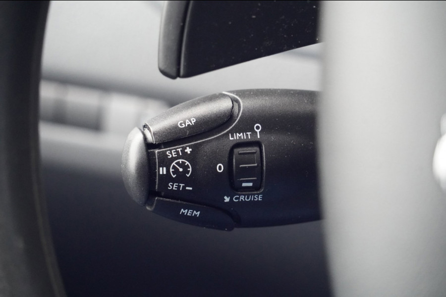 Peugeot Expert 231L 2.0 BlueHDI 180 DC Premium Pack / 5 Pers. / Head-Up / Xenon / Navi / Trekhaak / Automaat