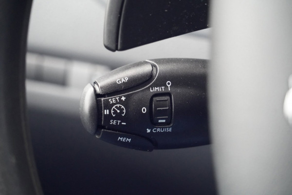 Peugeot Expert 231L 2.0 BlueHDI 180 DC Premium Pack / 5 Pers. / Head-Up / Xenon / Navi / Trekhaak / Automaat