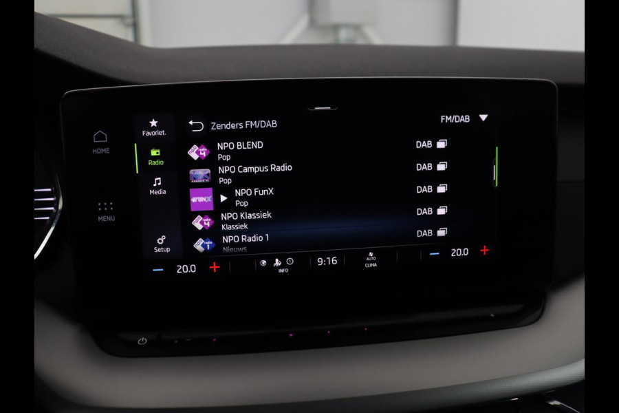 Škoda Octavia 1.0 e-TSI Sport | Adaptive cruise | Carplay | Side Assist | Sportstoelen | Stuurverwarming | Trekhaak | Navigatie | Parkeerhulp | Full LED | 18'' | Digital Cockpit | Climate control | Bluetooth