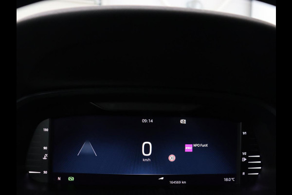 Škoda Octavia 1.0 e-TSI Sport | Adaptive cruise | Carplay | Side Assist | Sportstoelen | Stuurverwarming | Trekhaak | Navigatie | Parkeerhulp | Full LED | 18'' | Digital Cockpit | Climate control | Bluetooth
