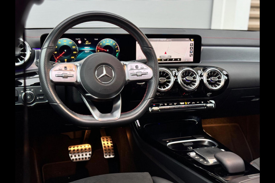 Mercedes-Benz CLA-Klasse 250 e Premium Plus Pano/Sfeer/Dodehoek