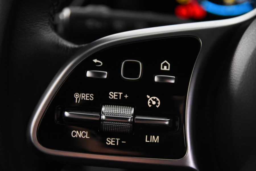 Mercedes-Benz CLA-Klasse 180 SB *1ste Eigenaar*Leer*Navigatie*Stoelverwarming*