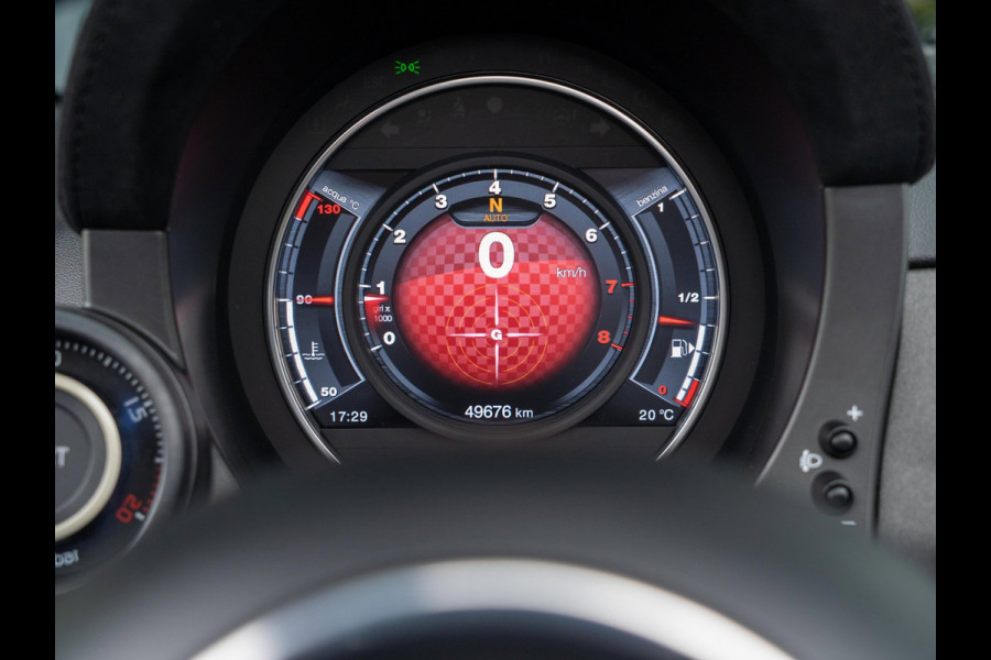 Abarth 595C Competizione 180PK / Carbon / Xenon / Koni / Brembo / Monza / Carplay