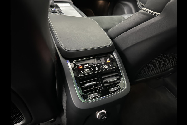 Volvo XC90 2.0 T8 Twin Engine AWD R-Design | 360 Camera | Panorama | Pilot-Assist | Head-Up | Memory | Keyless-Entry | 4-Zone Clima | Stoelverwarming V+A | Full-LED | Zonwering | Getint Glas | Zwarte Hemel | Dodehoek | Stuurverwarming |