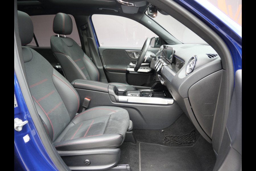 Mercedes-Benz Glb 200 AMG PREMIUM PLUS | PANORAMA | WIDESCREEN | MULTIBEAM | TREKHAAK | 360 CAMERA | NL-AUTO!!