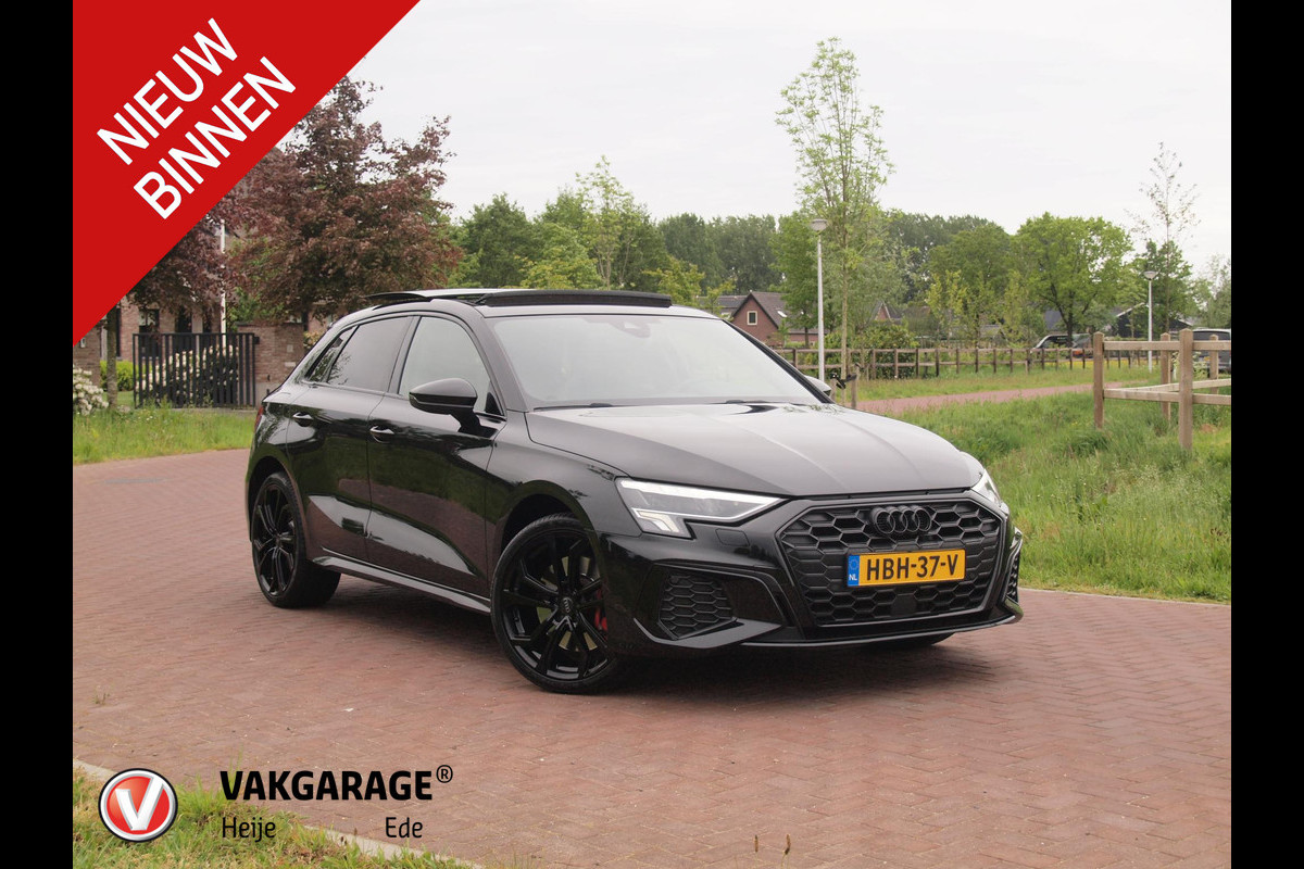Audi A3 Sportback 45 TFSI e S edition Competition | Panoramadak | RS stoelen | Black optic pakket |