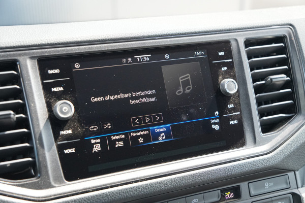 Volkswagen Crafter 35 2.0 TDI L4H3 140pk Automaat - ACC - LED - Geveerde Stoel - Carplay - Camera - Betimmering - Rijklaar