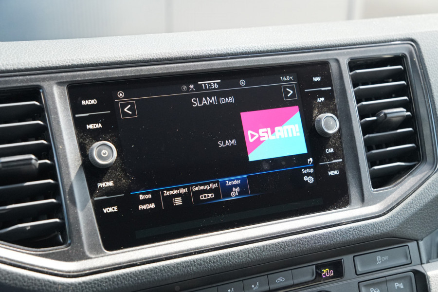 Volkswagen Crafter 35 2.0 TDI L4H3 140pk Automaat - ACC - LED - Geveerde Stoel - Carplay - Camera - Betimmering - Rijklaar
