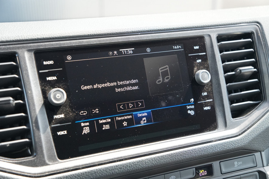Volkswagen Crafter 35 2.0 TDI L4H3 140pk Automaat - ACC - LED - Geveerde Stoel - Carplay - Camera - Betimmering - Rijklaar