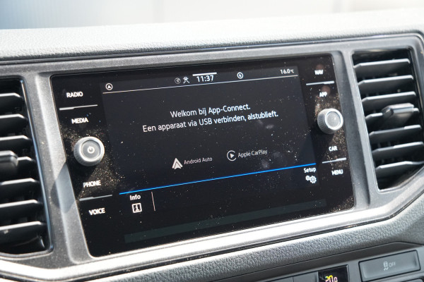 Volkswagen Crafter 35 2.0 TDI L4H3 140pk Automaat - ACC - LED - Geveerde Stoel - Carplay - Camera - Betimmering - Rijklaar