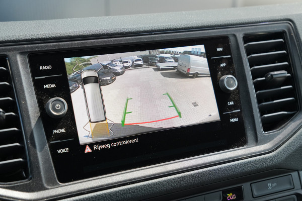 Volkswagen Crafter 35 2.0 TDI L4H3 140pk Automaat - ACC - LED - Geveerde Stoel - Carplay - Camera - Betimmering - Rijklaar