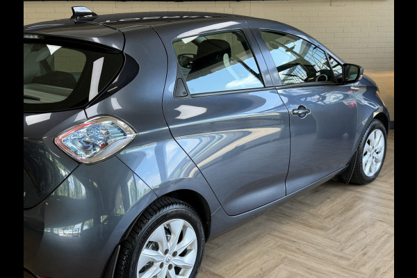 Renault ZOE R90 41 kWh (Huur Accu) Navigatie | Clima | 16" | Cruise control | Bluetooth | Dealer onderhouden!