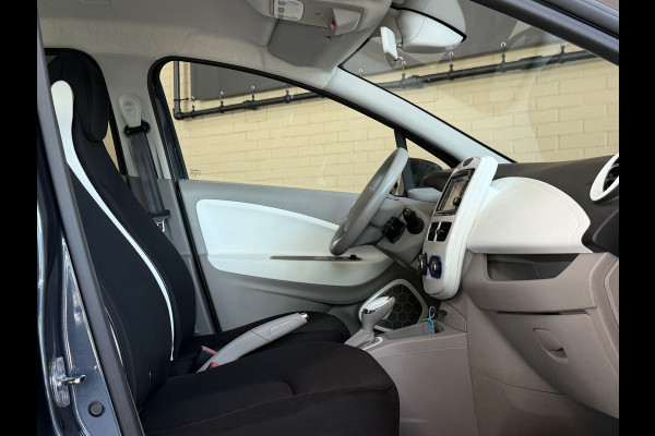 Renault ZOE R90 41 kWh (Huur Accu) Navigatie | Clima | 16" | Cruise control | Bluetooth | Dealer onderhouden!