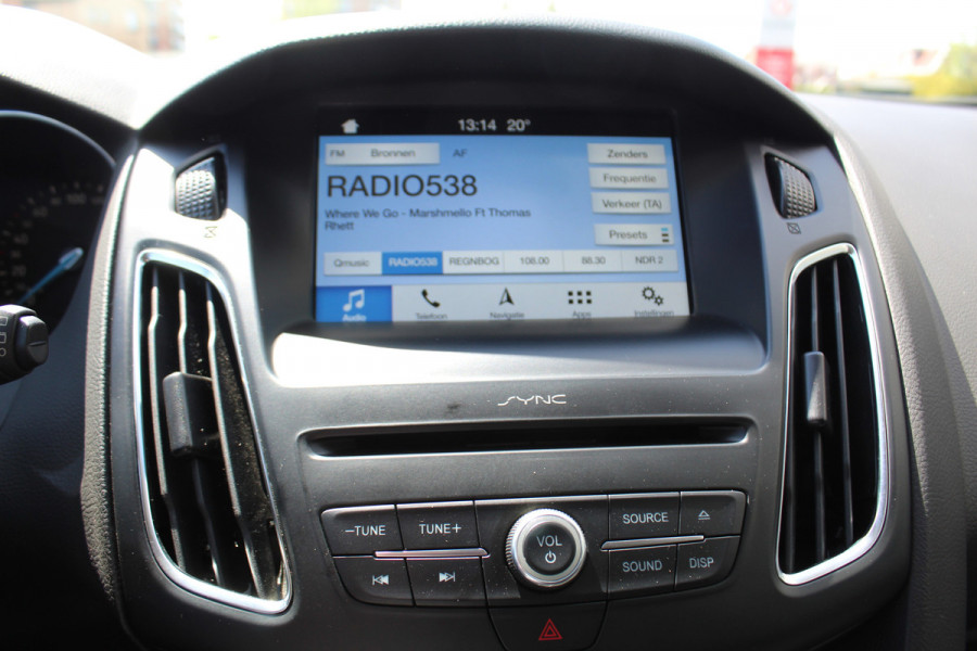 Ford FOCUS Wagon 1.0 Lease Edition , 125pk Airco , Cruise, Trekhaak ,Stoel,Stuur en Voorruitverwarming LM velgen , Bluetooth , Navigatie