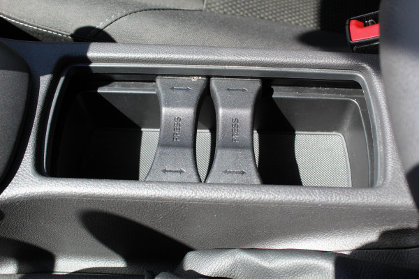 Ford FOCUS Wagon 1.0 Lease Edition , 125pk Airco , Cruise, Trekhaak ,Stoel,Stuur en Voorruitverwarming LM velgen , Bluetooth , Navigatie