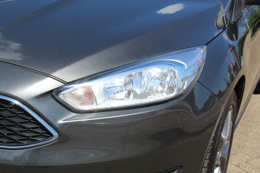 Ford FOCUS Wagon 1.0 Lease Edition , 125pk Airco , Cruise, Trekhaak ,Stoel,Stuur en Voorruitverwarming LM velgen , Bluetooth , Navigatie