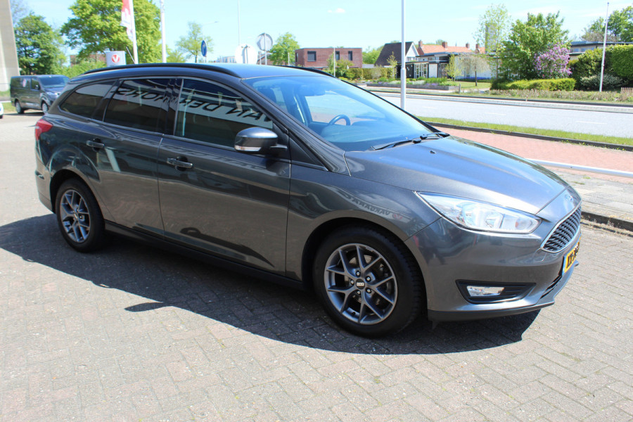 Ford FOCUS Wagon 1.0 Lease Edition , 125pk Airco , Cruise, Trekhaak ,Stoel,Stuur en Voorruitverwarming LM velgen , Bluetooth , Navigatie