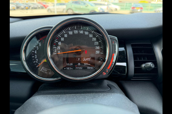 MINI Mini 1.5 Cooper Pepper | Panoramadak | Cruise Control | Apple Carplay | Navigatie | Climate Control | NAP | Dealer Onderhouden | Keyless | Automaat